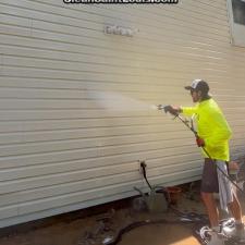 Safe-Low-Pressure-House-Washing-and-Mold-Removal-in-Saint-Louis-Missouri 1